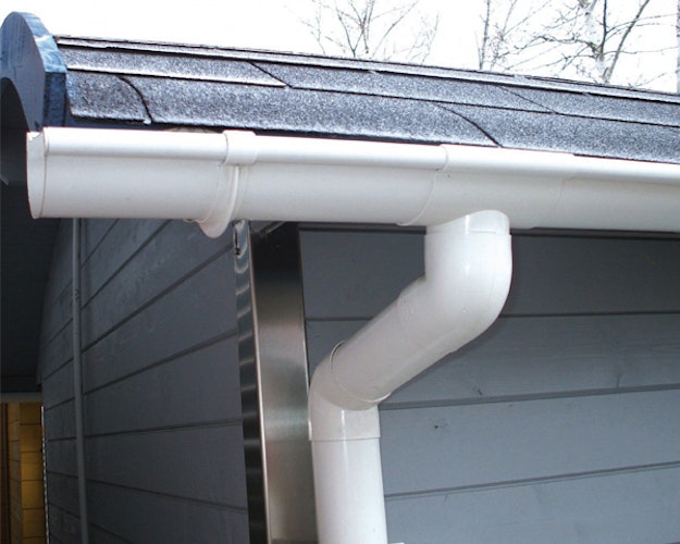 Kunststoff Dachrinnenset für Skan Holz Westerwald Design Carport aus Leimholz
